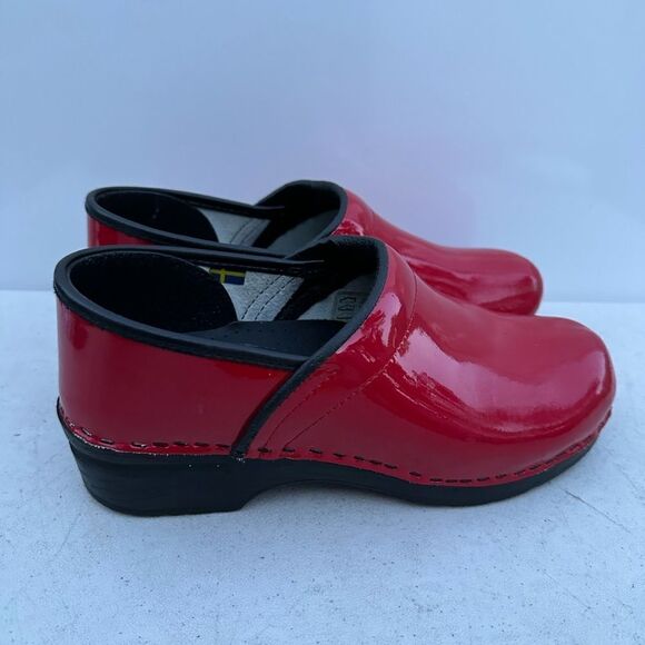 BJORK PROFESSIONAL PLUS Women's Patent Leather Clogs Size 40 USA 9 - Picture 2 of 8